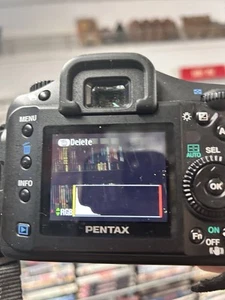 Pentax K10D 10MP Autofocus Digital SLR with 18-55mm and 55-200mm Zoom Lenses - Picture 1 of 21