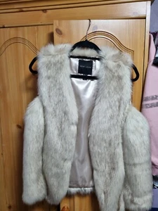 faux fur gilet size 16 - Picture 1 of 3