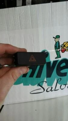 BMW 325i 1994 interruptor de peligro Foto 1 de 4