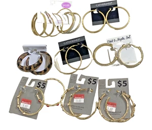 Lotto 10 paia di orecchini a cerchio grandi bigiotteria, moda, orecchie traforate - Foto 1 di 9