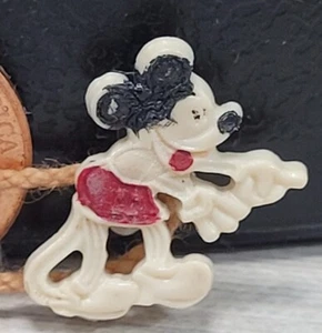 Dije de plástico vintage de Mickey Mouse joyería de premio - Imagen 1 de 4