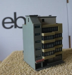 Kibri de 7128 (pista N) casa comercial modelo 2 - terminado de construir - Imagen 1 de 6