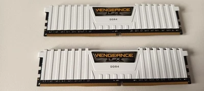 32 gb Corsair Vengeance lpx DDR4 3200 Mhz Ram / Arbeitsspeicher in weiss - Bild 1 von 2