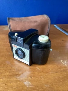 Vintage c 1957 Kodak Brownie 127 Film Camera With Case - Picture 1 of 6