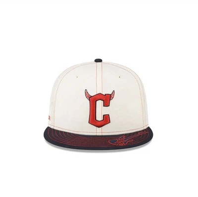 Chapéu ajustável MGK cromado branco 59FIFTY 7 - Imagem 1 de 3