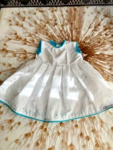 robe neuve petitcollin blanche dentelle liseret turquoise - Photo 1/1