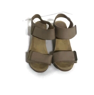 Bussola Women’s Beige Leather Hook And Eye Wedge Sandals Sz 8.5 / 39 - Image 1 of 4