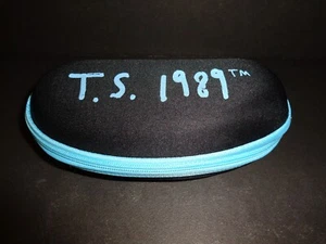 TAYLOR SWIFT "Black 1989 Sunglasses" BRAND NEW In a Case TAYLOR SWIFT - Picture 1 of 8