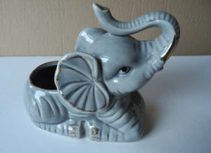 Elefant Glückselefant Elephant Porzellan grau mit Goldbemalungen Vasenöffng. o.ä - Bild 1 von 6