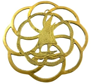 "Trivet de latón vintage/decoración de pared velero náutico aguas del océano 8,25"" de diámetro" - Imagen 1 de 4