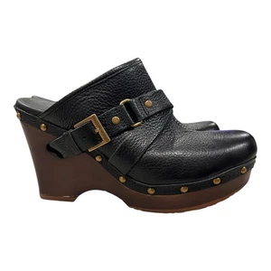 UGG Natalee Echtleder Lammfell gefüttert schwarz Nieten Keilabsatz Clogs Größe 8 - Bild 1 von 11