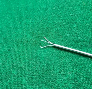 Hysteroscopy Urology PCNL Tripronge Forcep 4FR 40cm Reusable Surgical Instrument - Picture 1 of 12