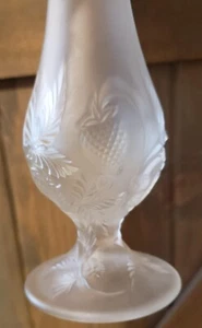 Vintage Fenton Flower Vase Etched Frosted Glass Strawberries Ruffled Bud Vase - Picture 1 of 7