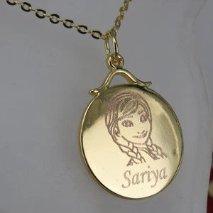 Kinder Mädchen Schmuck 18K vergoldet personalisierte Namenskette mit beliebiger Figur - Bild 1 von 5