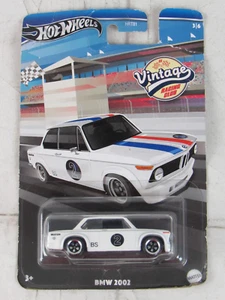 Hot Wheels 2024 Vintage Racing Club 3/6 BMW 2002 White - Afbeelding 1 van 6