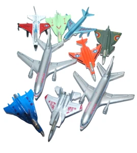 Assorted Lot Of 9 Air planes Plastic and Diecast Toy Planes. - Picture 1 of 8