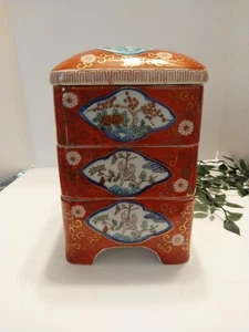 Vtg Japanese Kutani Ware Porcelain 3 Tier Stacking Boxes Red Floral Signed 7x5 - Picture 1 of 10