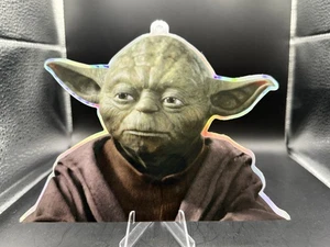 2025 Topps Chrome Star Wars Oversize Die-Cut Yoda #CDC-20 Limited - Picture 1 of 2