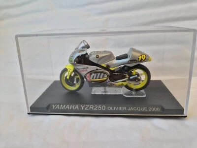 1/24 DEAGOSTINI IXO - YAMAHA YZR250 OLIVIER JACQUE 2000 DIECAST MOTORCYCLE BIKE - Image 1 of 3