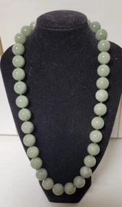 52 cm Knotted Celadon Jade Green Jasper Stone 14mm Bead Necklace 134 grams - Bild 1 von 14