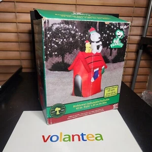 2013 Gemmy Peanuts 42 Zoll Aufblasbare Weihnachts Woodstock Snoopy Haus Strümpfe - Bild 1 von 20
