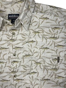 Woolrich Men’s Size Large Short Sleeve Button Up Shirt Trout Fish/Fish Shirt - Picture 1 of 7