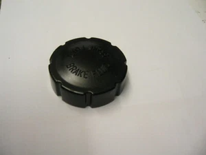 KAWASAKI MASTER CYLINDER RESERVOIR CAP Z 400 650 750 900 1000 KZ KH 500 - Picture 1 of 1