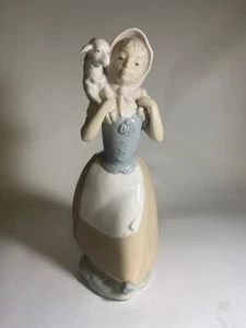 NAO GOOD SHEPHERDESS GIRL CARRYING LAMB 10” TALL PORCELAIN FIGURINE - Picture 1 of 8