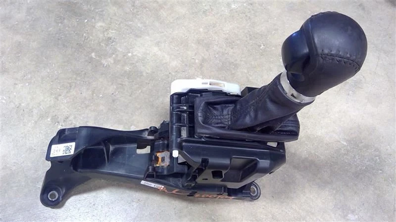 2015 15 Acura ILX A Transmission Shifter with shift knob 69278 - Image 1 of 4