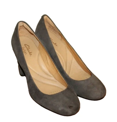 Zapatos de tacón Clarks para mujer talla 7 M marrón gamuza cuero punta redonda índigo  Foto 1 de 4