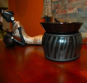Scentsy BLACK ZEBRA Element Warmer Retired & RARE 2012 - NEW in Box - Picture 1 of 5