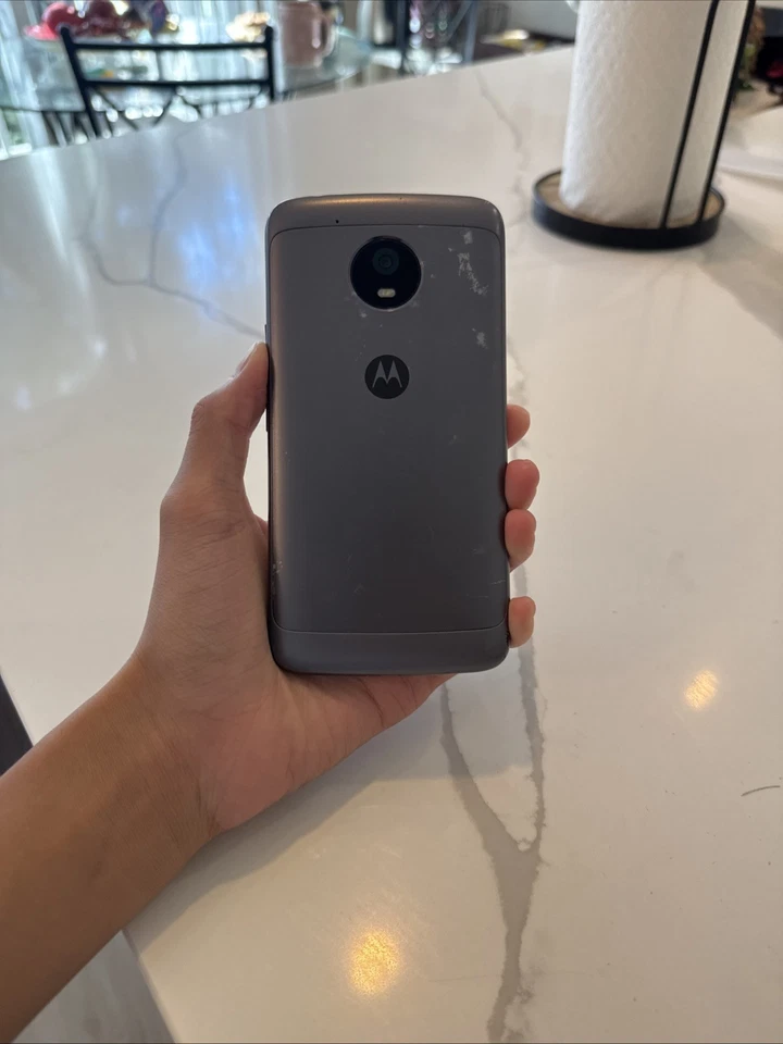 Motorola Moto E4 Plus 16GB cinza ferro XT1770 AS-IS Leia a descrição - Imagem 1 de 4