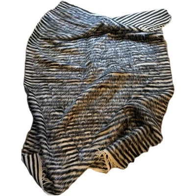 Alfombra turca de piel real vintage a rayas, manta .6x4 pies  Foto 1 de 4