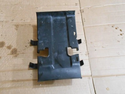 本田 Magna 700 VF 700 VF700C 1985 85 顶部发动机盖上护罩塑料 — 第 1/2 张图片