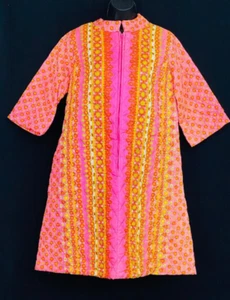 Vintage 1960s colorful pink housecoat robe, floral mod warm lounge quilted NOS - Picture 1 of 9