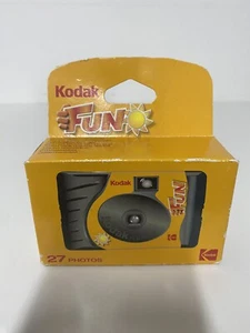 Kodak Fun Disposable Single Use Film Camera 27 Photos EXPIRED Dates 2003 Sealed - Picture 1 of 12