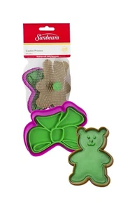 2 Piece Bear and Christmas Bow Cookie Cutter - Picture 1 of 1