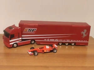 Iveco Stralis Camion Bisarca Scuderia Ferrari Hootwhells 1/43 Con F1 2000 - Foto 1 di 4