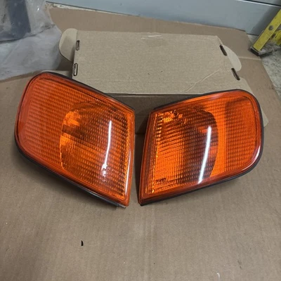 R+L  Direction Indicator For Audi 100 90-94  - Image 1 of 4