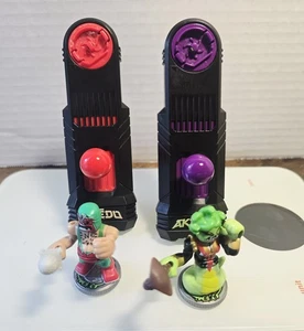 Akedo Ultimate Arcade Warriors Set Of Two Loco Grande And Miss Slither . - Picture 1 of 8