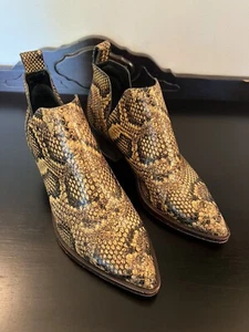 Anthropologie Dolce Vita Santo II Ankle Boots Sz 6 Snake Leather Point Toe - Picture 1 of 8