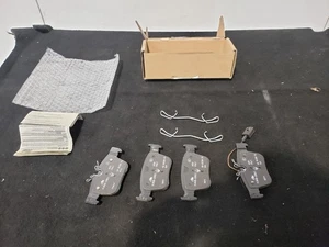 MASERATI GHIBLI 2015 BREMSBELÄGE HINTEN + SENSOREN  - Bild 1 von 16