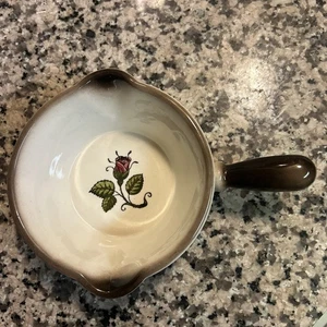 VINTAGE Metlox Provincial Rose Gravy Boat w/handle - Picture 1 of 10