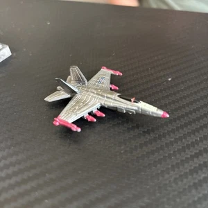 Micro Machines Military F-18 Hornet Fighter Aircraft Galoob LTGI 1994 Silver - Picture 1 of 2