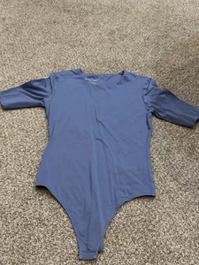 Everlane Women’s Bodysuit Blue Short Sleeve Crewneck Bodysuit Size Medium - Picture 1 of 3