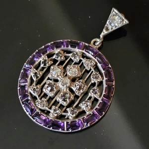 Antiker Anhänger Messing Mauve Kristalle weiß braun - Bild 1 von 9