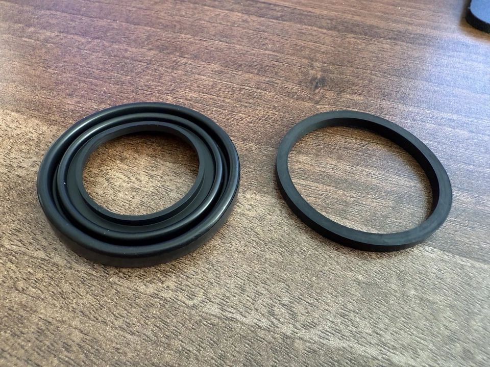 Brake Caliper Piston Seals Front Left For Kawasaki (K)Z 1000 D (Z1R) 1978 - 1979 - Image 1 of 1