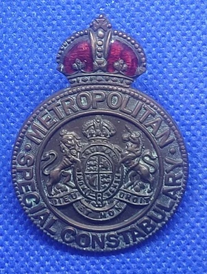 METROPOLITAN SPECIAL CONSTABULARY LONDON POLICE RED ENAMEL HAT BADGE WW1 - Image 1 of 2