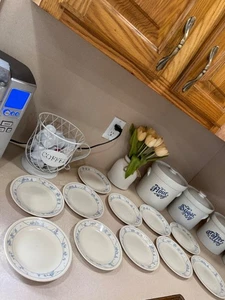Set Of 11 - Corelle First Of Spring 6.75" Dessert Bread Plates mint condition - Picture 1 of 5