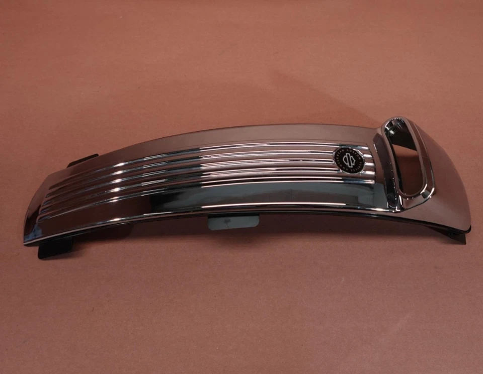 Harley Davidson VRSCSE 2005-2006 V-Rod cubierta superior del tanque soporte cromado Foto 1 de 4